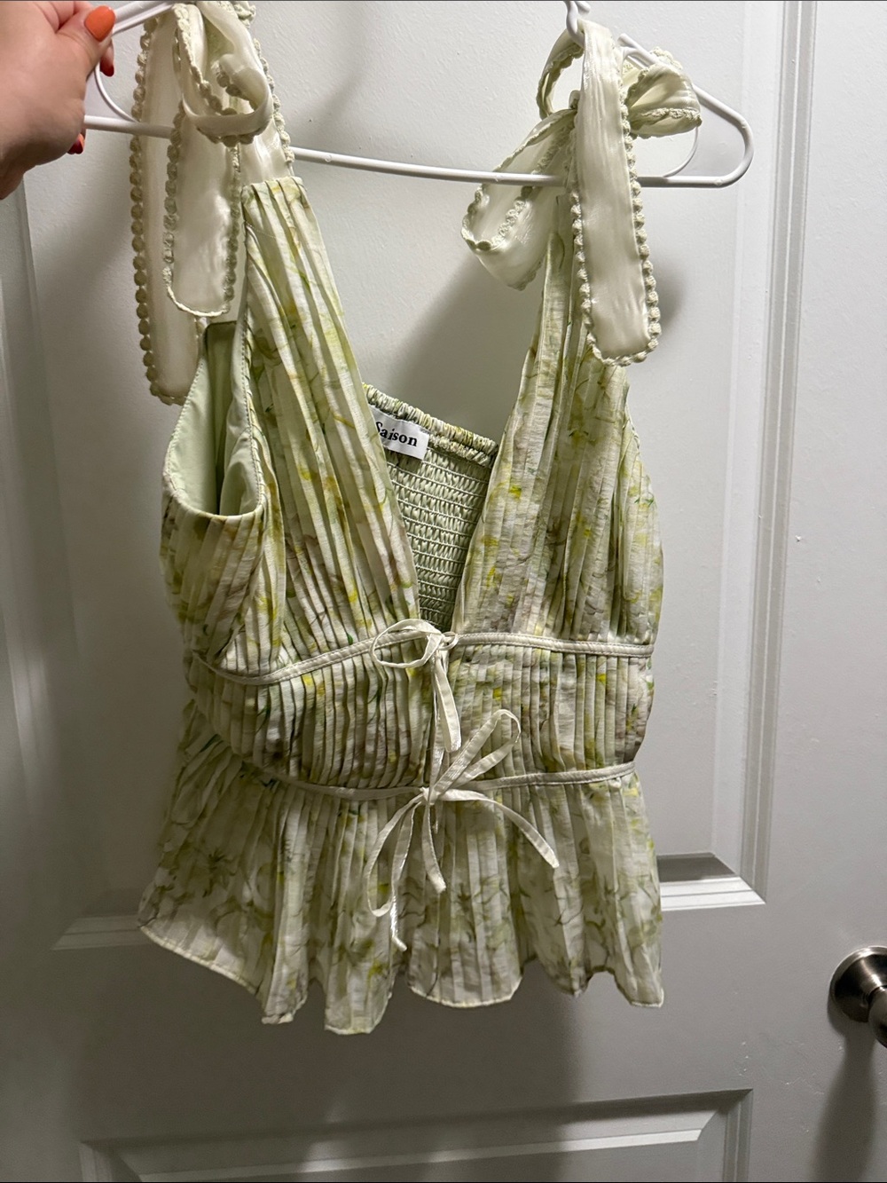Floral Tie-Shoulder Peplum Tank Top in Light Green